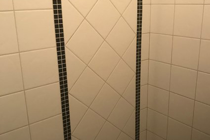 Plattsättning i badrum
